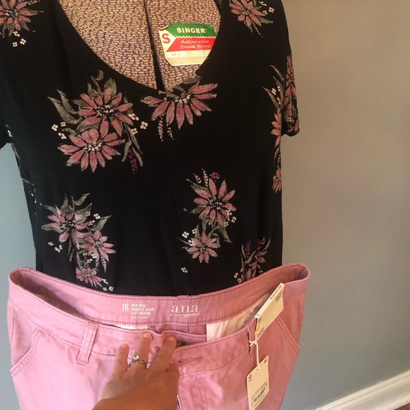 Sonoma everyday tee size large - Picture 2 of 2